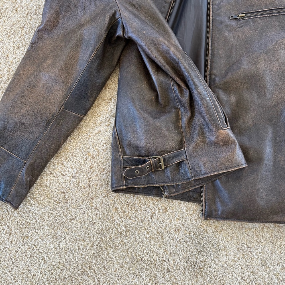 Wilson’s Leather XL! - Picture 7 of 7